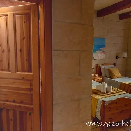 Hibiscus Bed & Breakfast *