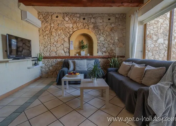 Hibiscus Bed & Breakfast *