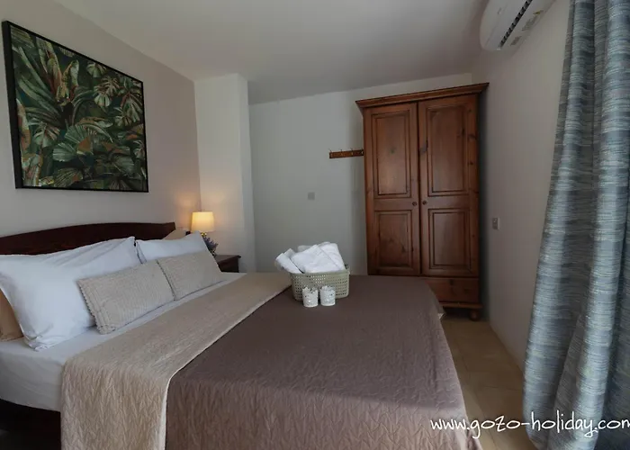 Hibiscus Bed & Breakfast *