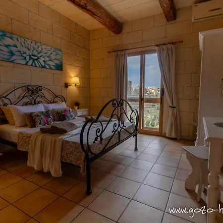 Bed & Breakfast Hibiscus Xaghra