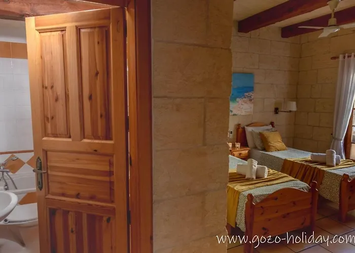 Hibiscus Nocleg ze śniadaniem *